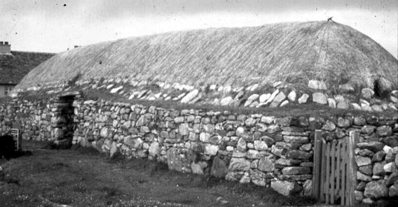 blackhouse-Rhian.jpg
